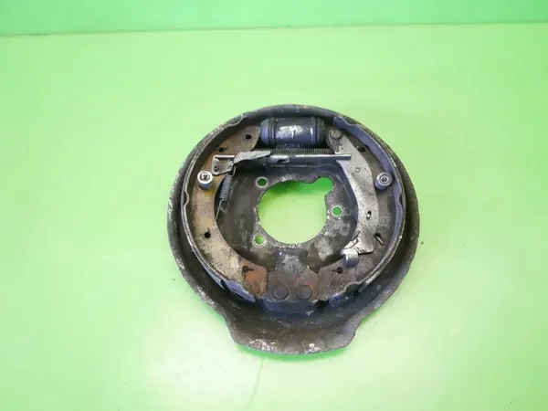 Plaque de support de frein arrière gauche Citroen Xsara Picasso I image 1