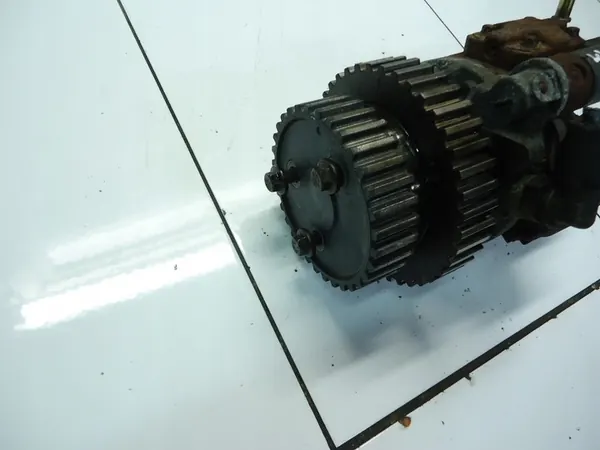 FOCUS MK2 1.8TDCI Pompe à carburant 4M5Q9B395AF image 2