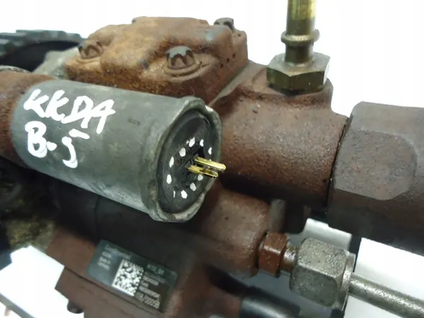 FOCUS MK2 1.8TDCI Pompe à carburant 4M5Q9B395AF image 4