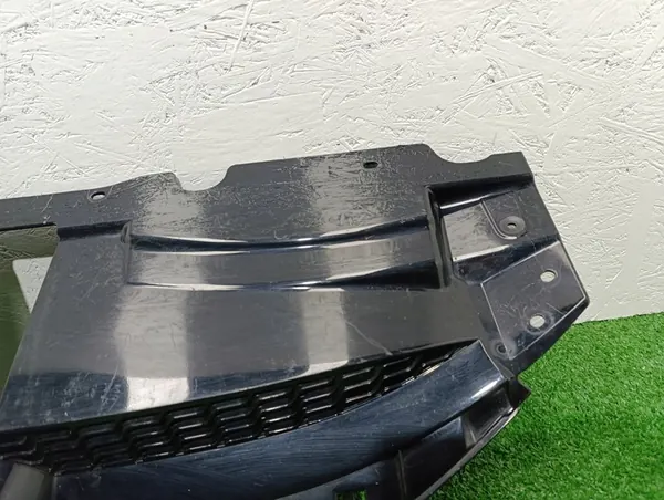 HYUNDAI IX35 Front Bumper Grill image 9