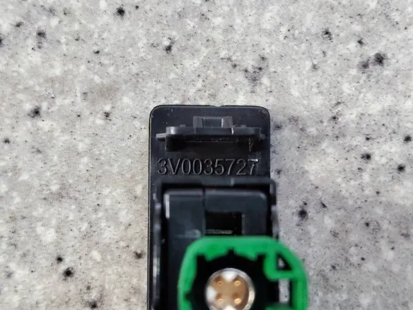 USB-Steckdose OEM 3V003572705 für Skoda Superb III image 4