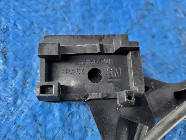 Opel Astra H konepeltikahva OEM 13105886 image 6
