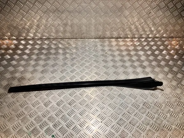 Junta ventana trasera izquierda OEM A1566901700 Mercedes W212 image 2