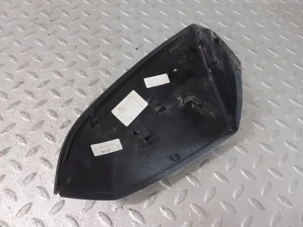 OEM 232635202 Oikea peilin kotelo VW Passat B8 image 3