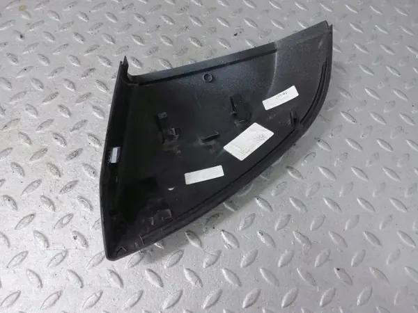 OEM 232635202 Oikea peilin kotelo VW Passat B8 image 5