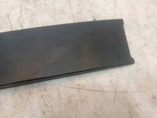 Subaru Outback VI Dörrlist OEM 63563AN30A image 3