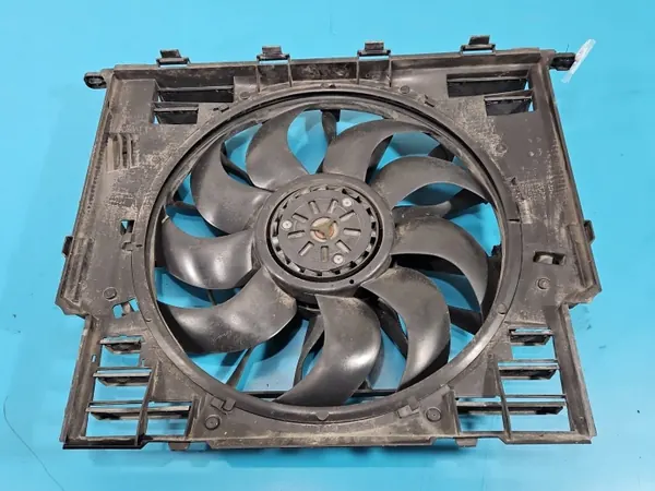 BMW G30 Radiatorventilator OEM 16476982 8576512 image 2