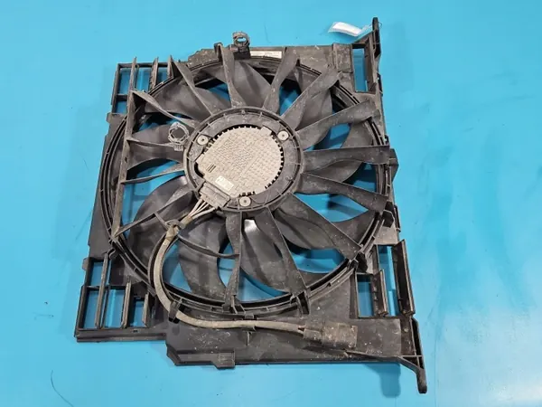 BMW G30 Radiatorventilator OEM 16476982 8576512 image 4