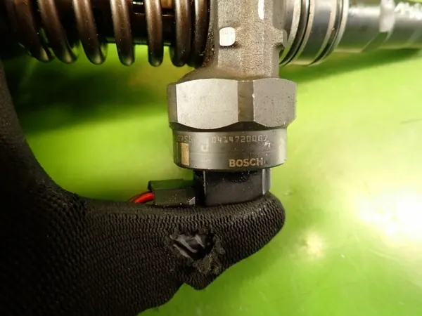 Pompe lave-glace OEM 038130073F 0414720007 - Occasion image 3