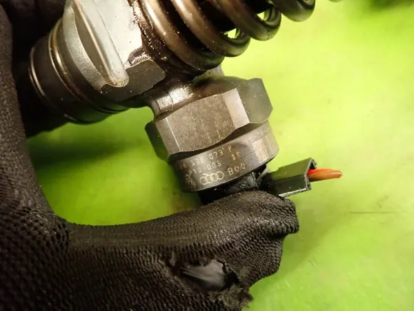 Pompe lave-glace OEM 038130073F 0414720007 - Occasion image 6