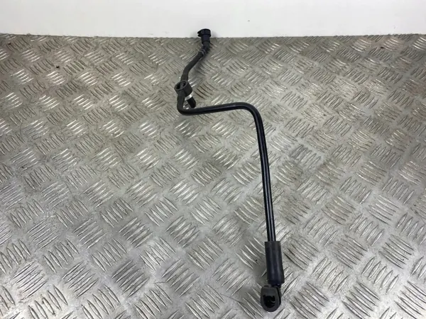 Jeep Grand Cherokee WL Polttoaineputki OEM FOB32811 image 6