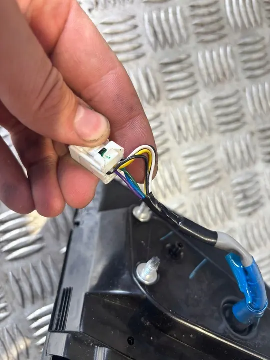 Oikea Peili Mitsubishi Spacestar 12-16 OEM 5830025 image 3