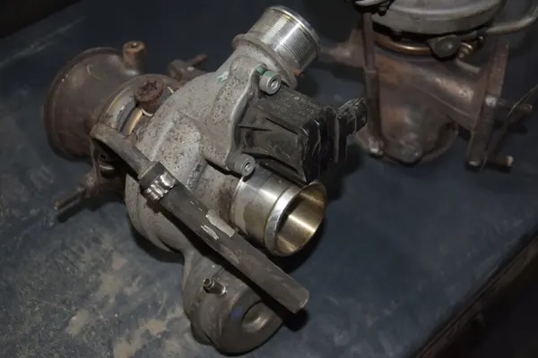 Turbocharger ALFA ROMEO GIULIETTA 2012 OEM 55231115 image 3