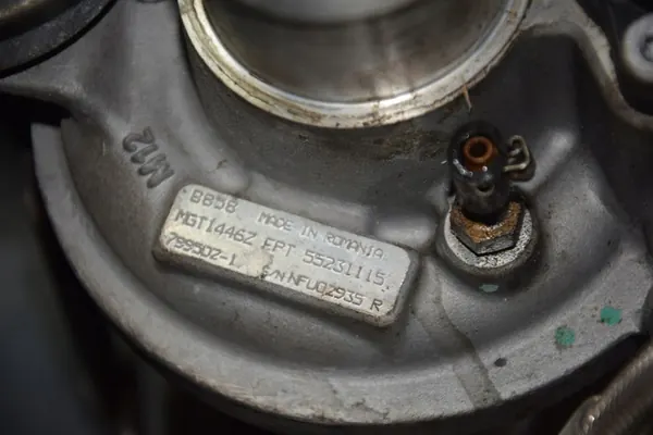 Turbocharger ALFA ROMEO GIULIETTA 2012 OEM 55231115 image 5