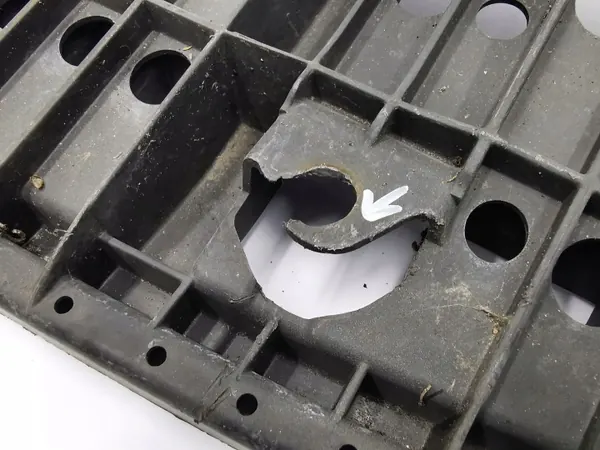Escudo Motor Para-choques Dianteiro Toyota Corolla E15 OEM 52618-12020 image 4