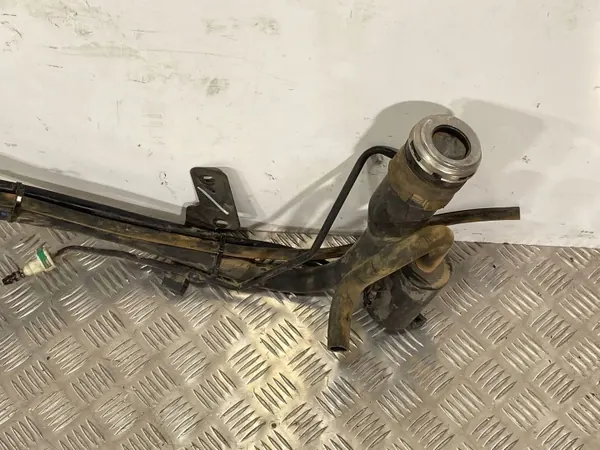 Dodge Durango Tanklock OEM 68250923AH image 3