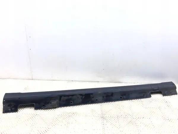 OEM A218690XX00 Protetor de soleira direito Mercedes W218 image 6