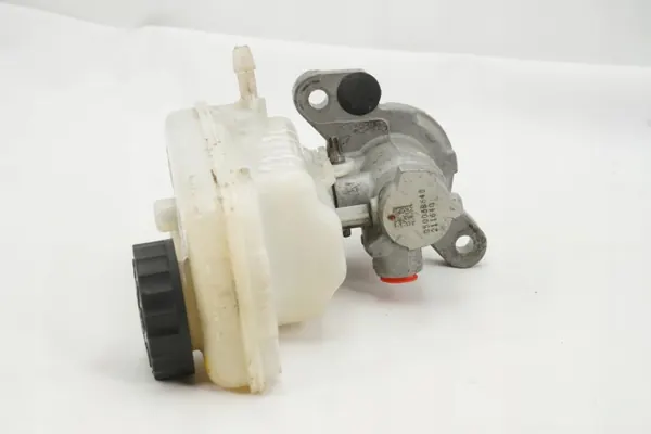 Cylindre Maître de Frein OEM 0204051558 pour Renault Kangoo II image 10