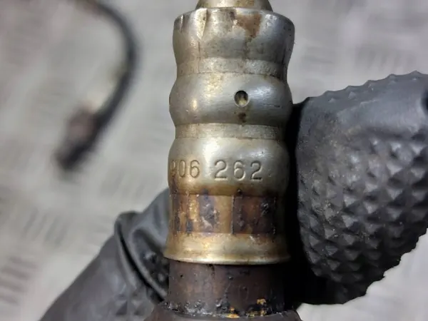 Sensor Lambda para Volkswagen Polo IV 1.2 12V OEM 03C906262 image 4