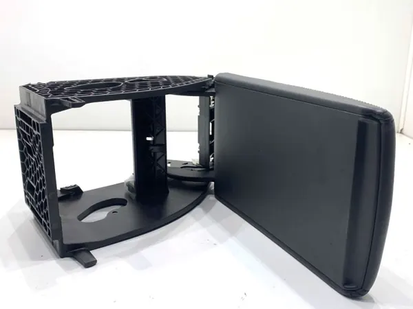 Käsinoja OEM 3V0864207A Skoda Superb III Farmarille image 3