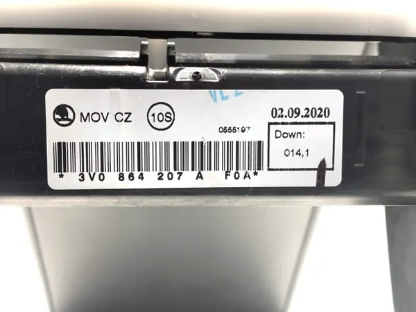 Käsinoja OEM 3V0864207A Skoda Superb III Farmarille image 5