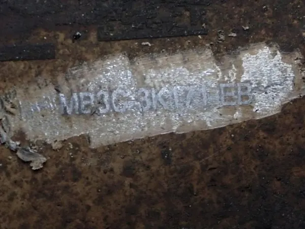 OEM MB3C-3K171-EB Moyeu Avant Gauche 4x4 Occasion image 7