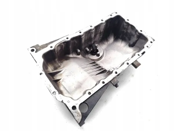 Audi A4 Oljetank 1.9 TDI Diesel 2004 06B103603A image 5