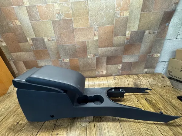 Accoudoir cuir OEM pour Touran - Tunnel central image 2