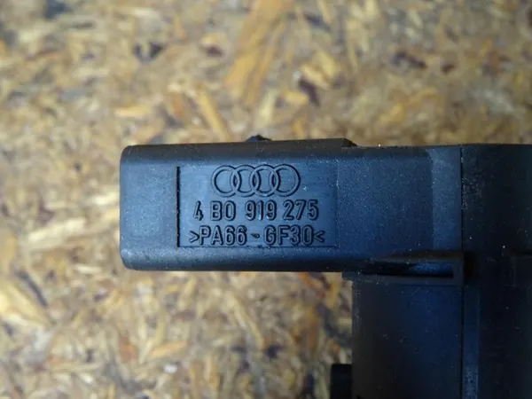 AUDI A6 C5 PDC Sensor Fäste 4B0919275 4B0919289 4B0919290 image 5