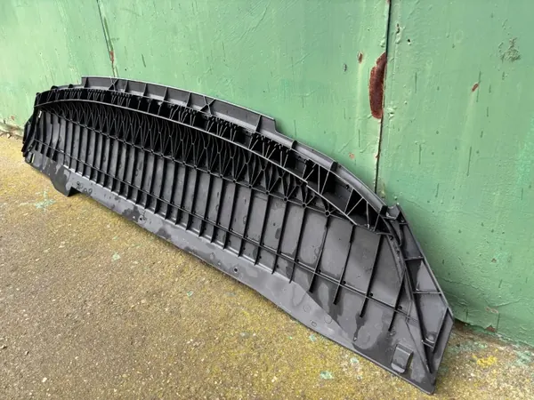 Skoda OE puskurisuojalevy OEM 5E3807611C image 3