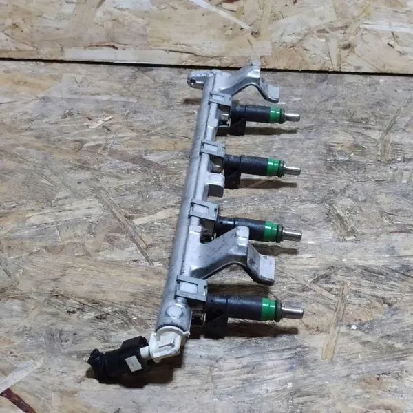 Carril inyector Ford Fiesta MK6 1.4 OEM 98MF-BB-9F593 image 8