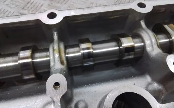 VW Nockenfolgerabdeckung OEM 04E103475BQ - Gebraucht image 7