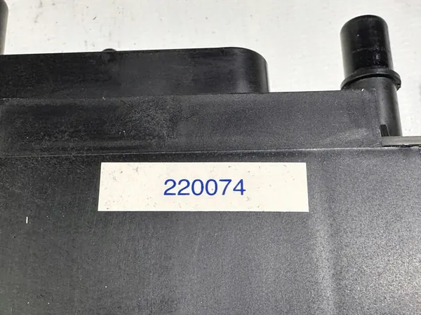 Filtre à charbon vapeur de carburant Maserati GranTurismo 2008+ OEM 220074 image 10