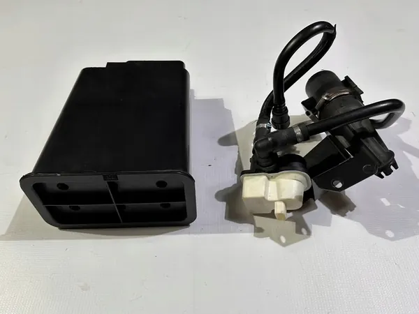 Filtre à charbon vapeur de carburant Maserati GranTurismo 2008+ OEM 220074 image 2