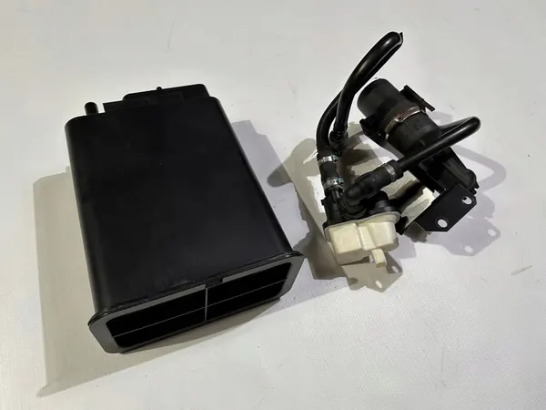 Filtre à charbon vapeur de carburant Maserati GranTurismo 2008+ OEM 220074 image 3