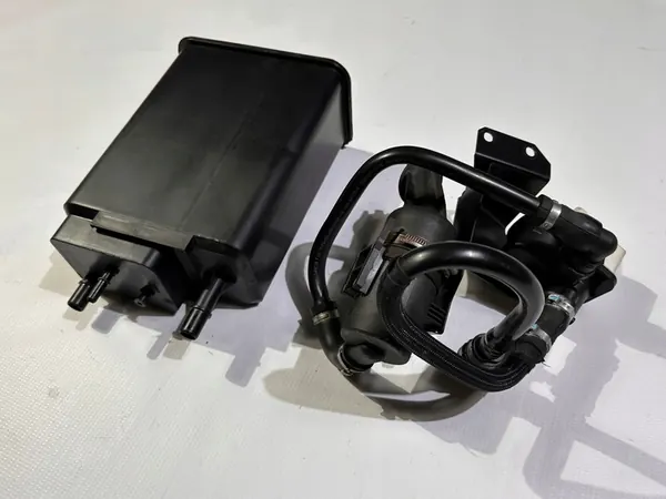 Filtre à charbon vapeur de carburant Maserati GranTurismo 2008+ OEM 220074 image 7