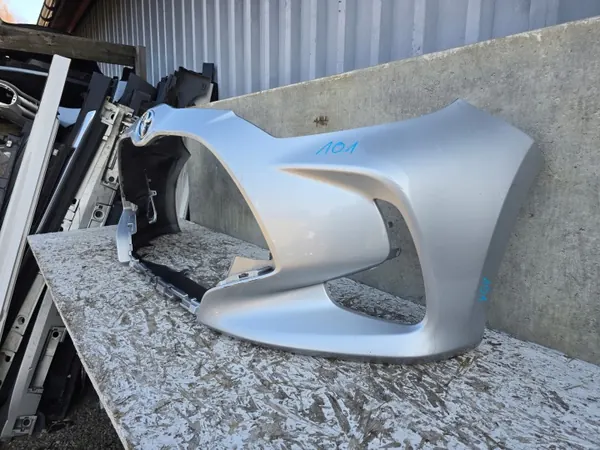 Toyota Yaris IV Frontstoßstange OEM 52119-K0050 image 3