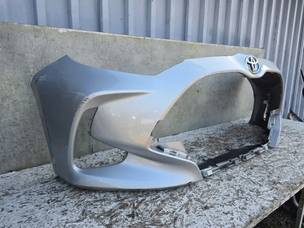 Toyota Yaris IV Frontstoßstange OEM 52119-K0050 image 4