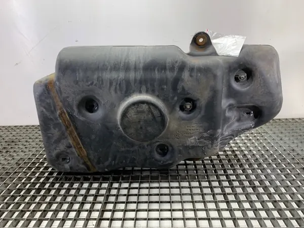 SCR-tank OEM A1664703901 voor Mercedes W166 3.0 SUV image 3