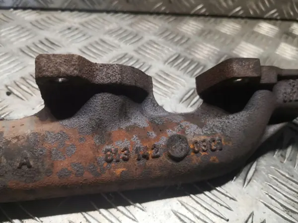 Mercedes-Benz S W220 Uitlaatspruitstuk OEM 6131420301 image 4