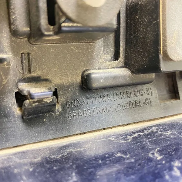 Chrysler Pacifica 2018 Achterkentekenplaatverlichting OEM 5UT85KBXAG image 8