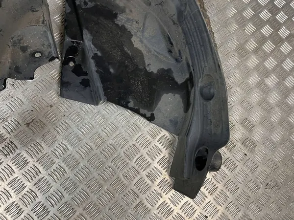 Renault OE 767487242R Rear Wheel Arch image 3