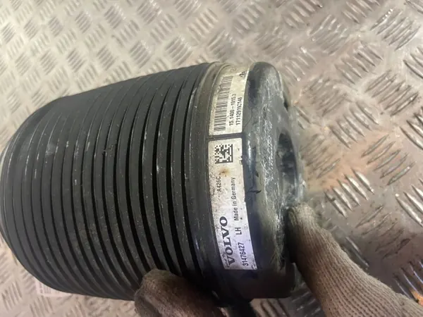 Volvo XC90 2017 Luftfeder hinten OEM 31476427 image 2