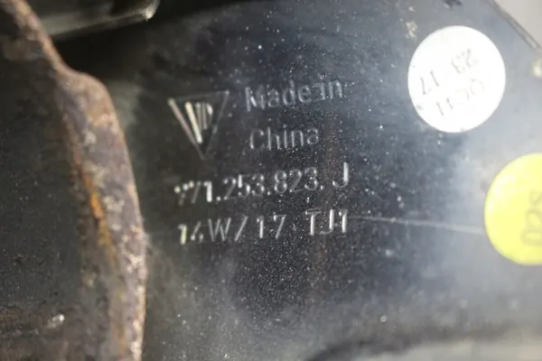 Porsche Panamera vasen pakopää OEM 23JM6A24M6423A64A23 image 3