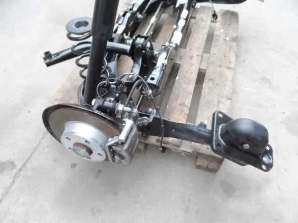 WORAD1454 Takajousipalkki VW Passat B7:lle image 3