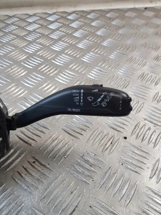 Gecombineerde schakelaar + airbagband Skoda Fabia II Lift image 7