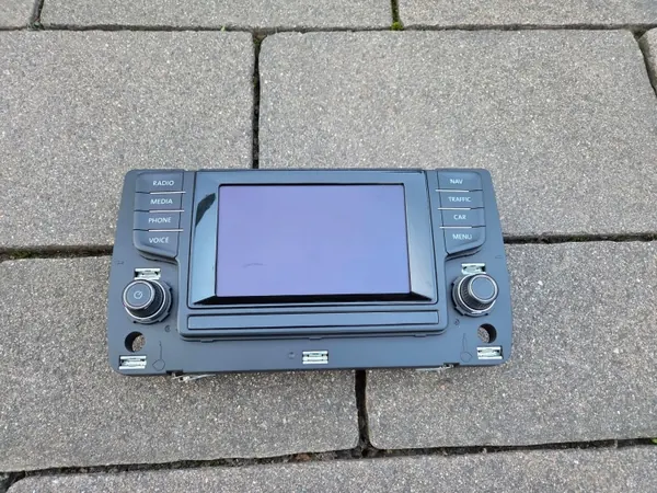 VW Golf VII navigatiescherm OEM 5G0919605D Alpine image 2