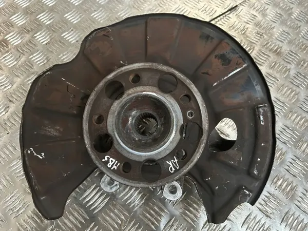 Mercedes-Benz S W222 Moyeu roue arrière OEM 2220306 image 2