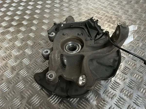 Mercedes-Benz S W222 Moyeu roue arrière OEM 2220306 image 4