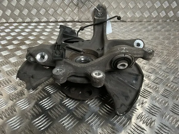 Mercedes-Benz S W222 Moyeu roue arrière OEM 2220306 image 5